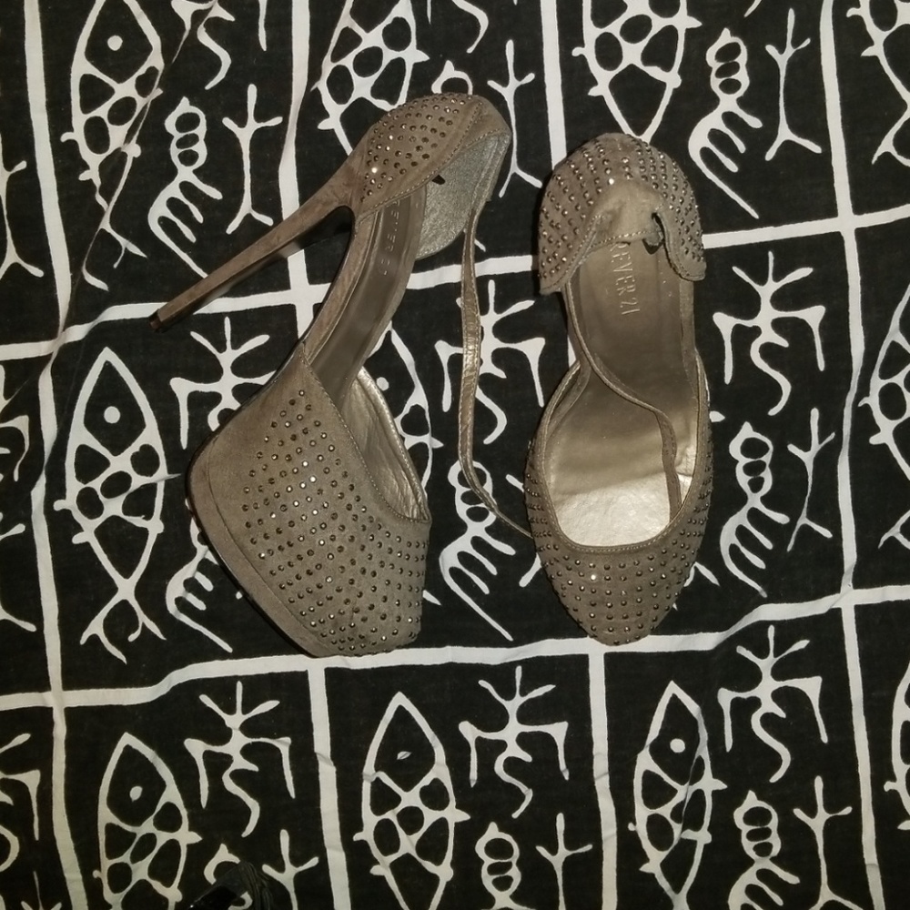 📌Tan Diamond High Heels/Free